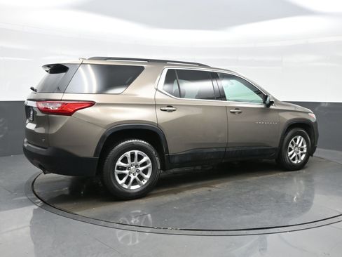 Used 2020 Chevrolet Traverse LT image 6