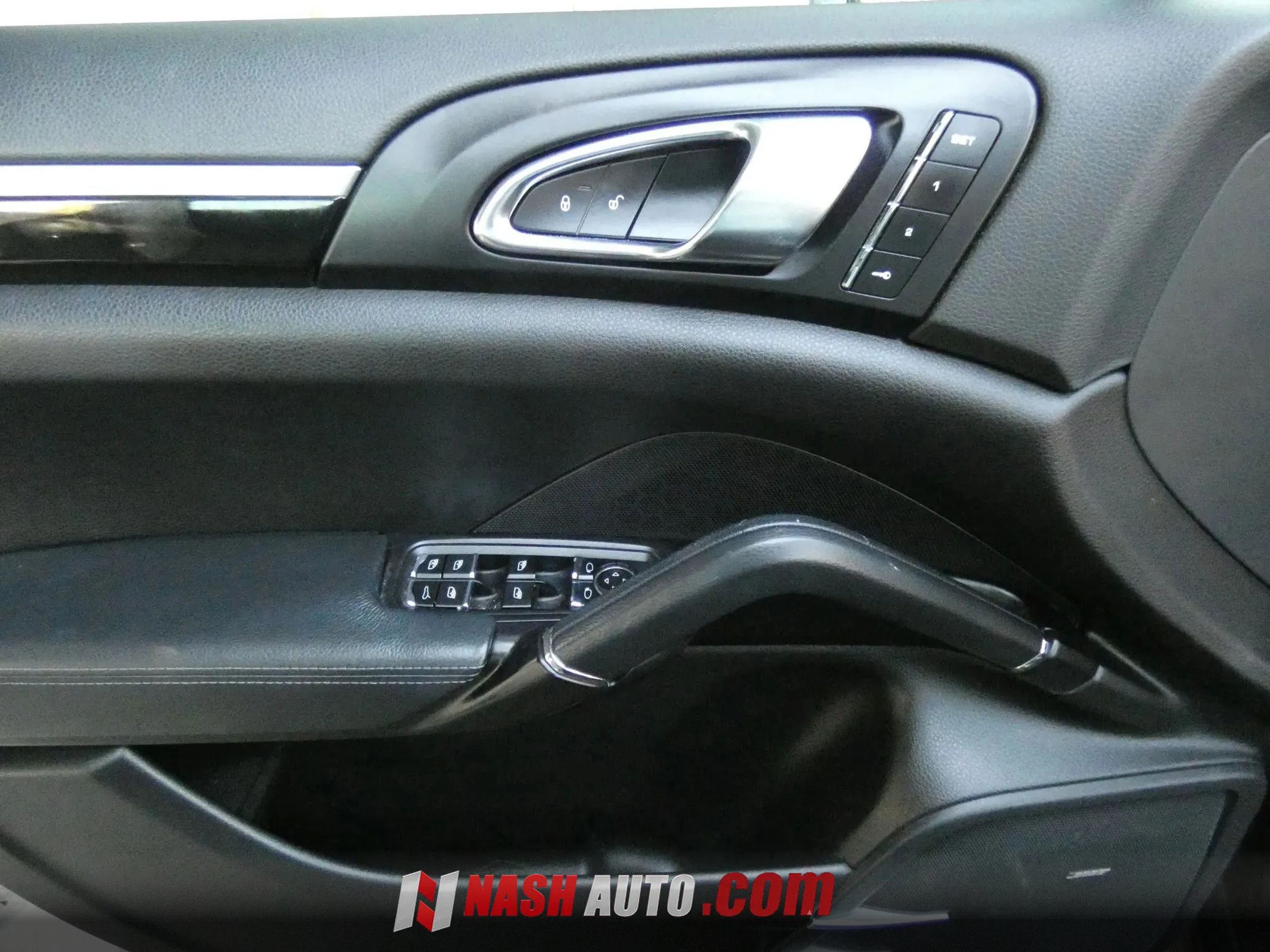 Used 2018 Porsche Cayenne AWD/4WD image 49