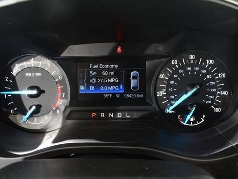 Used 2017 Ford Fusion SE image 25