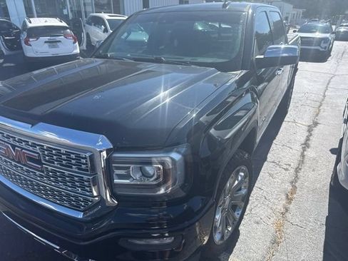 Used 2018 GMC Sierra 1500 Denali w/ Denali Ultimate Package AWD/4WD image 9