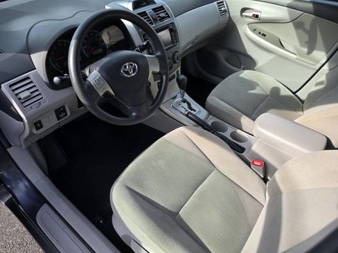 Used 2013 Toyota Corolla LE Special Edition image 13