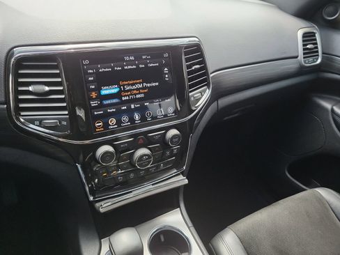 Used 2021 Jeep Grand Cherokee Laredo X AWD/4WD image 13