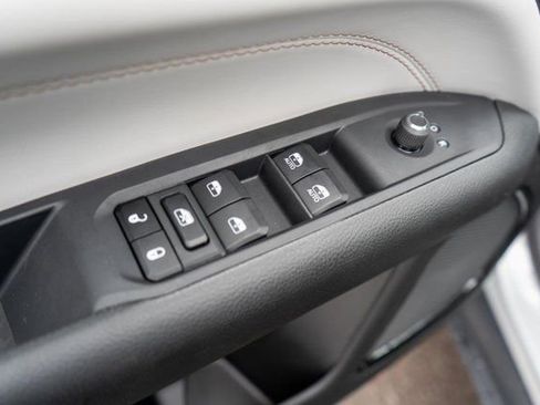 New 2026 Jeep Compass Limited image 12