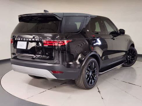 New 2026 Land Rover Discovery S AWD/4WD image 2