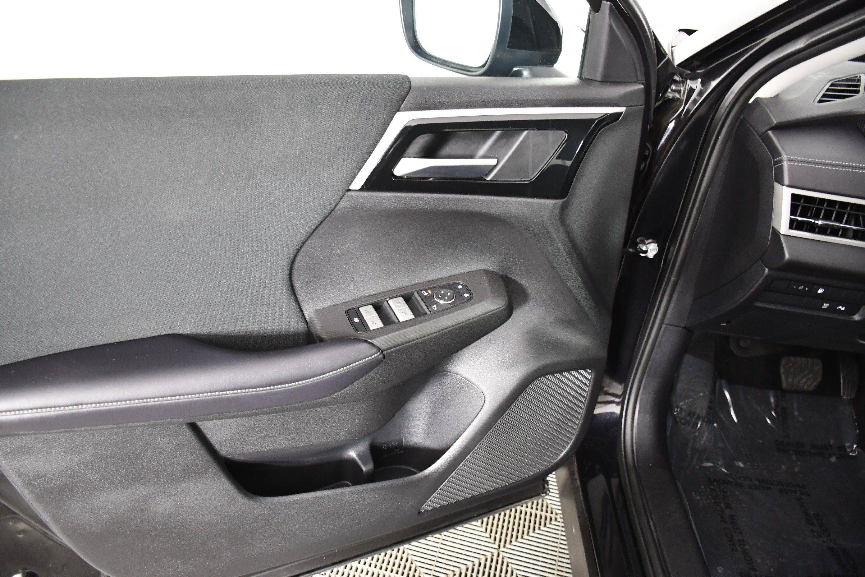 Used 2025 Mitsubishi Outlander ES AWD/4WD image 34