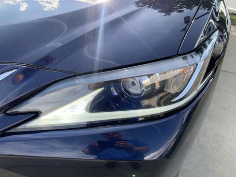 Used 2020 Lexus ES 300h w/ Premium Package FWD image 6