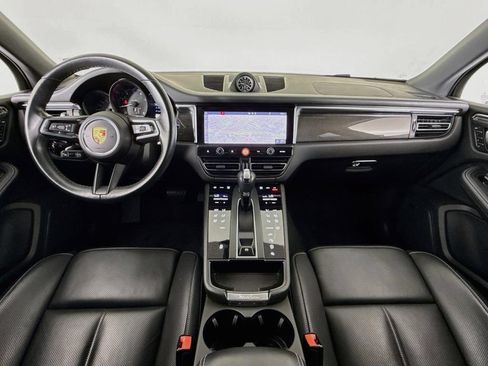 Certified 2024 Porsche Macan AWD/4WD image 11