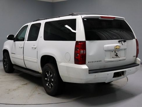 Used 2011 Chevrolet Suburban LT image 7
