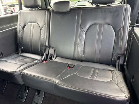 Used 2023 Ford Expedition Max Platinum RWD image 16