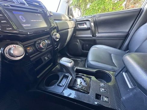 Used 2019 Toyota 4Runner TRD Off-Road Premium AWD/4WD image 15