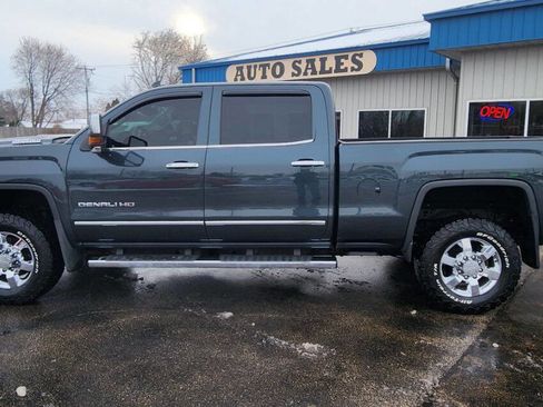 Used 2017 GMC Sierra 3500 Denali w/ Duramax Plus Package image 16