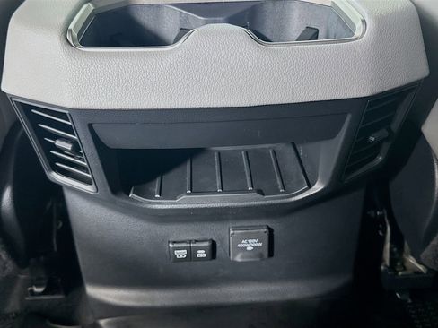 Used 2024 Toyota Tundra Limited image 25