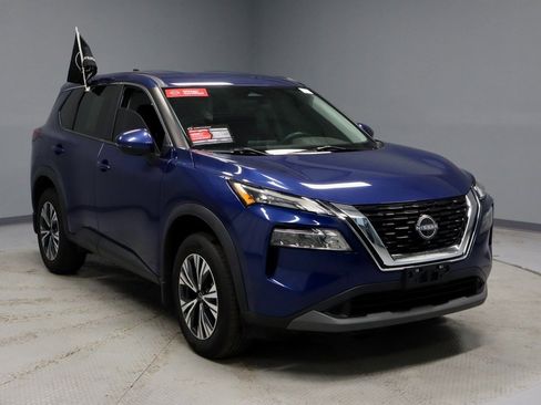 Certified 2022 Nissan Rogue SV image 1