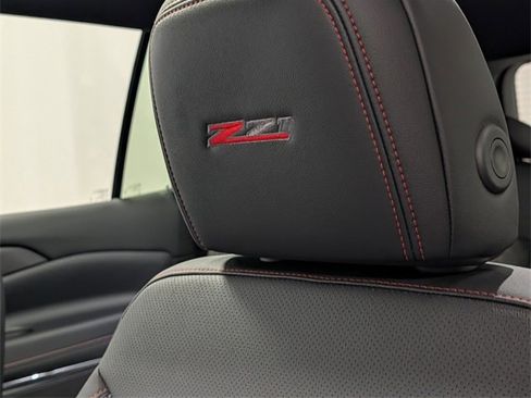 New 2026 Chevrolet Traverse Z71 image 12