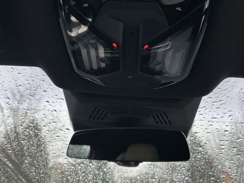 Used 2026 BMW iX xDrive45 image 32