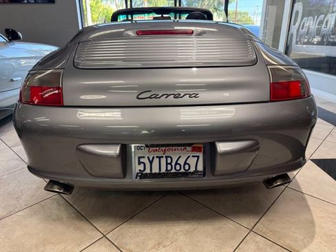 Used 2004 Porsche 911 Carrera RWD image 5
