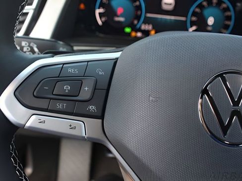 Certified 2026 Volkswagen Atlas Cross Sport SE FWD image 19