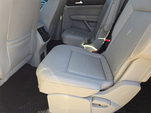 Used 2022 Volkswagen Atlas SE image 31