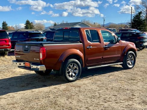 Used 2018 Nissan Frontier SL image 5