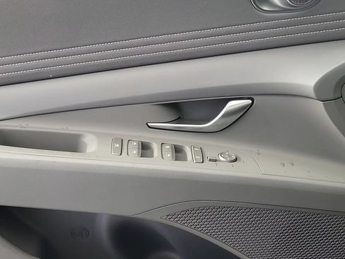Certified 2025 Hyundai Elantra Sport FWD image 13