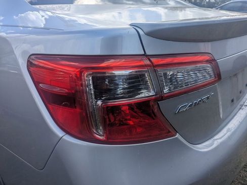 Used 2012 Toyota Camry SE image 6