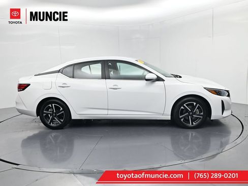 Used 2024 Nissan Sentra SV FWD image 1