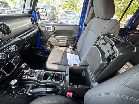 Used 2019 Jeep Wrangler Unlimited Sport AWD/4WD image 23