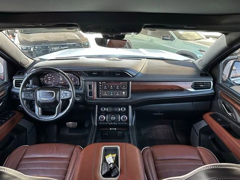 Used 2023 GMC Yukon XL Denali Ultimate w/ LPO, Floor Liner Package image 20