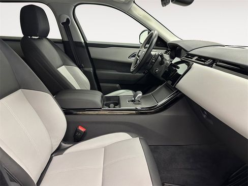 Used 2025 Land Rover Range Rover Velar Dynamic SE image 15