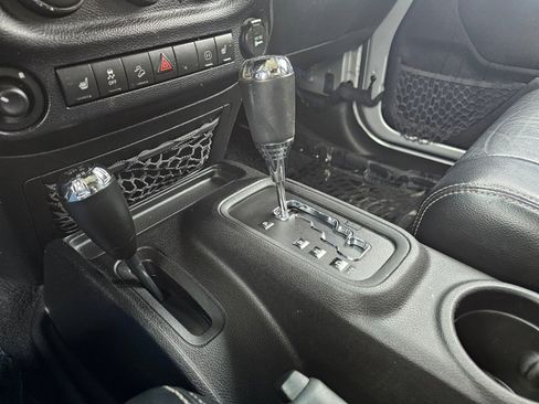 Used 2012 Jeep Wrangler Unlimited Sahara w/ Dual Top Group image 11