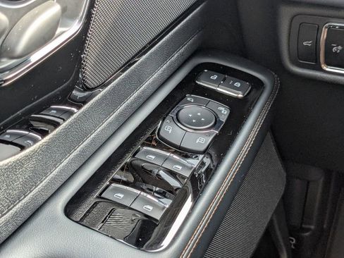 New 2025 Lincoln Aviator 2WD w/ Equipment Group 101A image 28