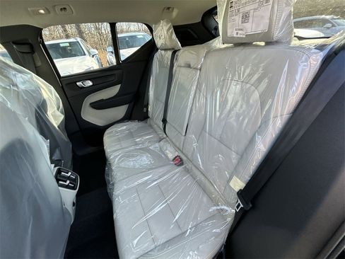 New 2025 Volvo XC40 B5 Ultra w/ Protection Package Premier image 13