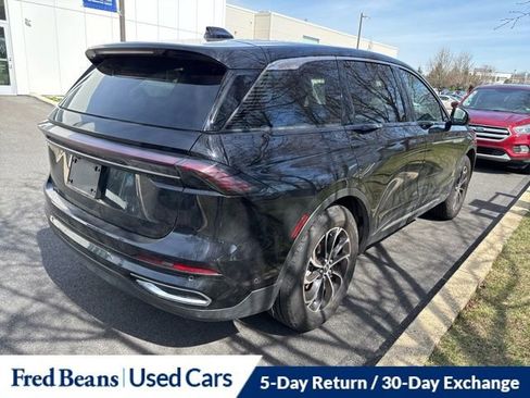 Used 2024 Lincoln Nautilus Premier image 6