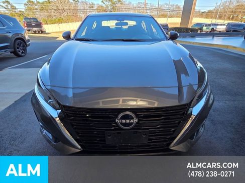 Used 2025 Nissan Altima 2.5 SV image 3