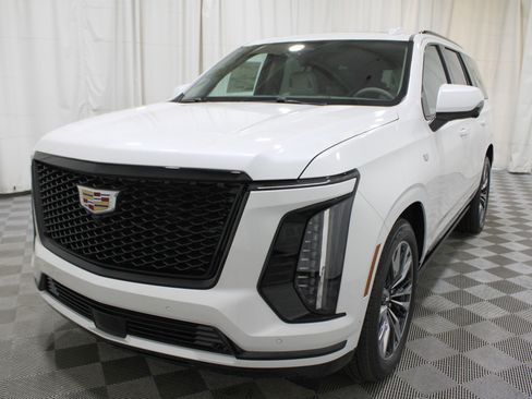 New 2025 Cadillac Escalade Sport Platinum w/ LPO, Floor Liner Package image 44