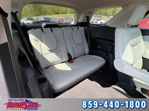 Used 2025 Ford Explorer Platinum w/ Ultimate Package AWD/4WD image 35
