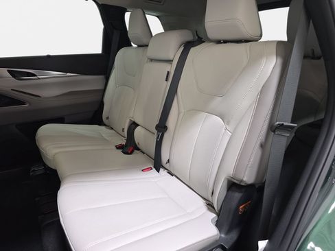 Certified 2026 INFINITI QX60 Luxe w/ Cargo Package AWD/4WD image 11