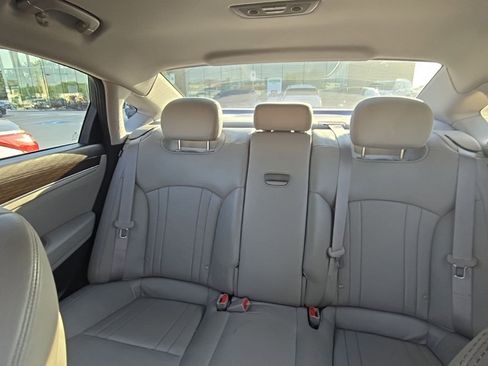 Used 2016 Hyundai Genesis 3.8 image 10