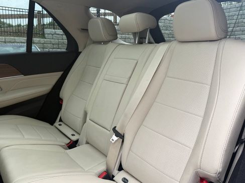 Used 2022 Mercedes-Benz GLE 350 4MATIC image 25
