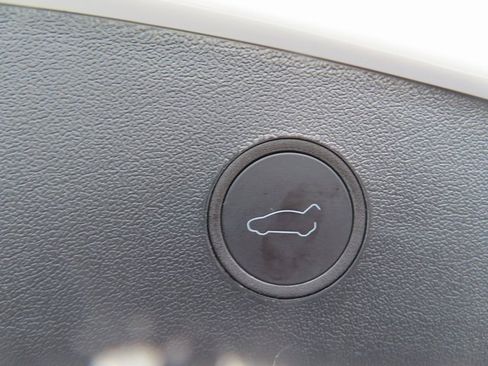 Used 2023 Tesla Model 3 Standard Range image 27