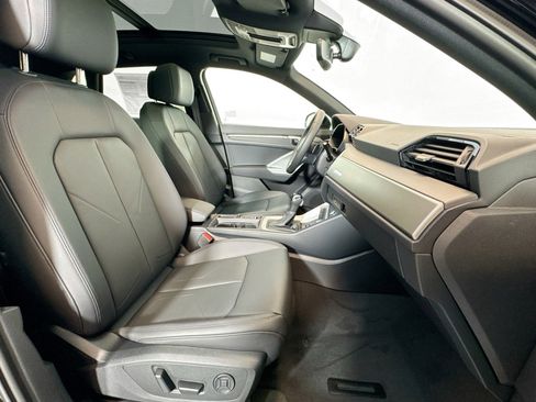 New 2025 Audi Q3 2.0T Premium image 25