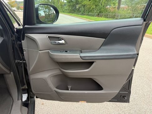Used 2015 Honda Odyssey EX-L image 28