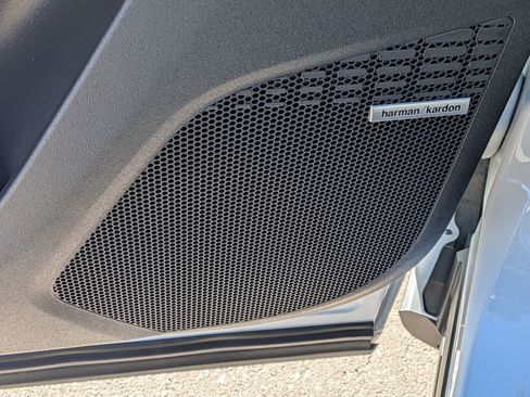 Used 2025 Subaru Solterra Limited w/ Limited Convenience Package image 10