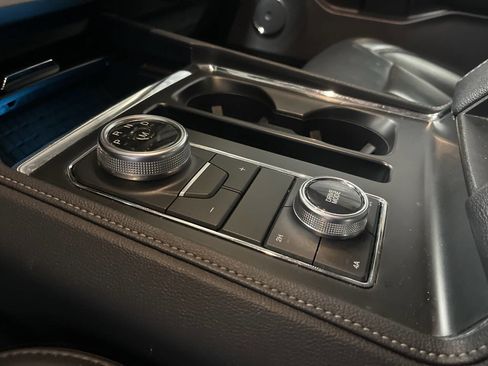 Used 2024 Ford Expedition Max XLT image 22