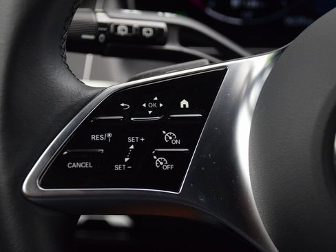 Certified 2025 Mercedes-Benz GLC 300 image 22