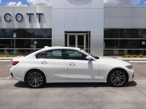 Used 2020 BMW 330i Sedan w/ Convenience Package RWD image 16