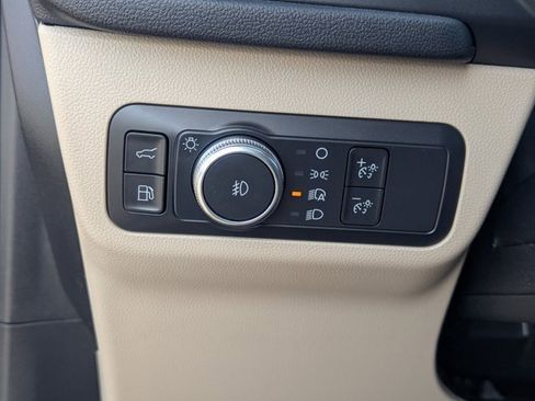 Used 2021 Ford Escape SEL image 24