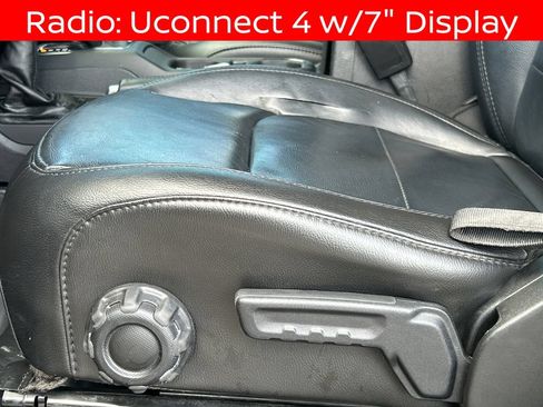 Used 2021 Jeep Wrangler Unlimited Sahara AWD/4WD image 14