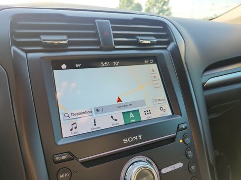 Used 2019 Ford Fusion Titanium FWD image 18