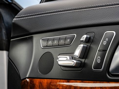 Used 2014 Mercedes-Benz SL 550 image 44